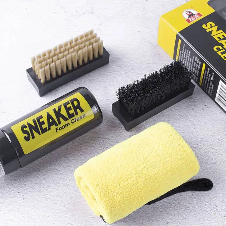 Detergente per scarpe da ginna - Sneaker Care Spray recensione e prezzo